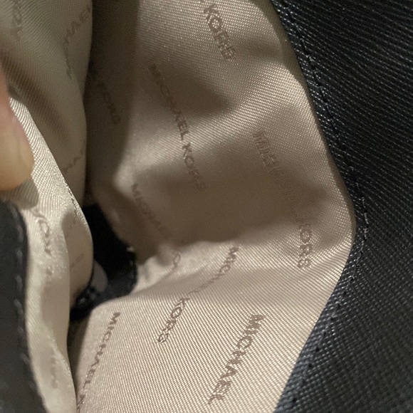 NEW MICHAEL KORS MK LOGO JET SET TRAVEL BIFOLD WALLET BROWN ⭐️⭐️⭐️⭐️ - Picture 7 of 10